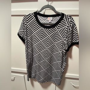 Black and white tshirt